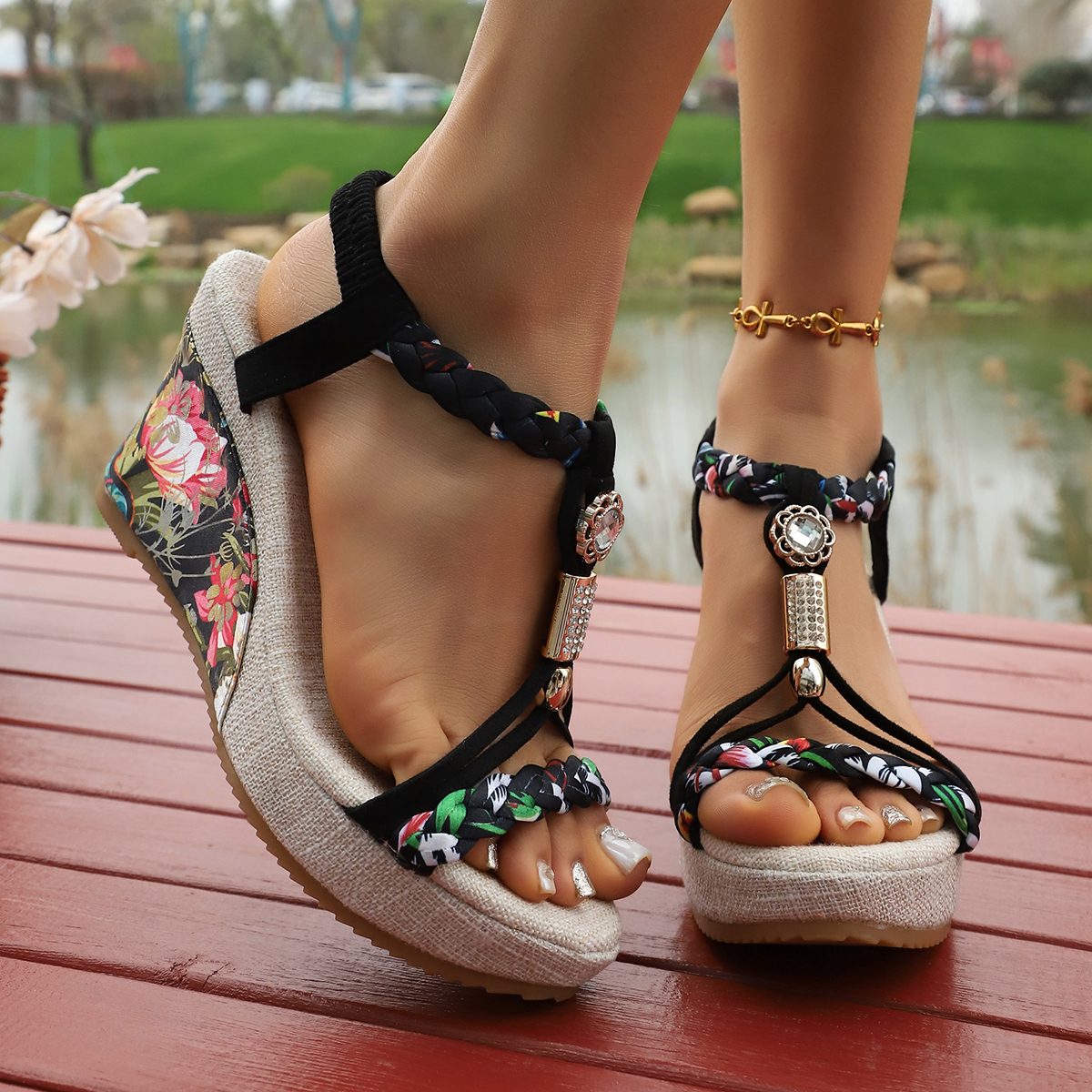 Vintage Fashion In 2026 - Vintage Rivet Decor Wedge Sandals for