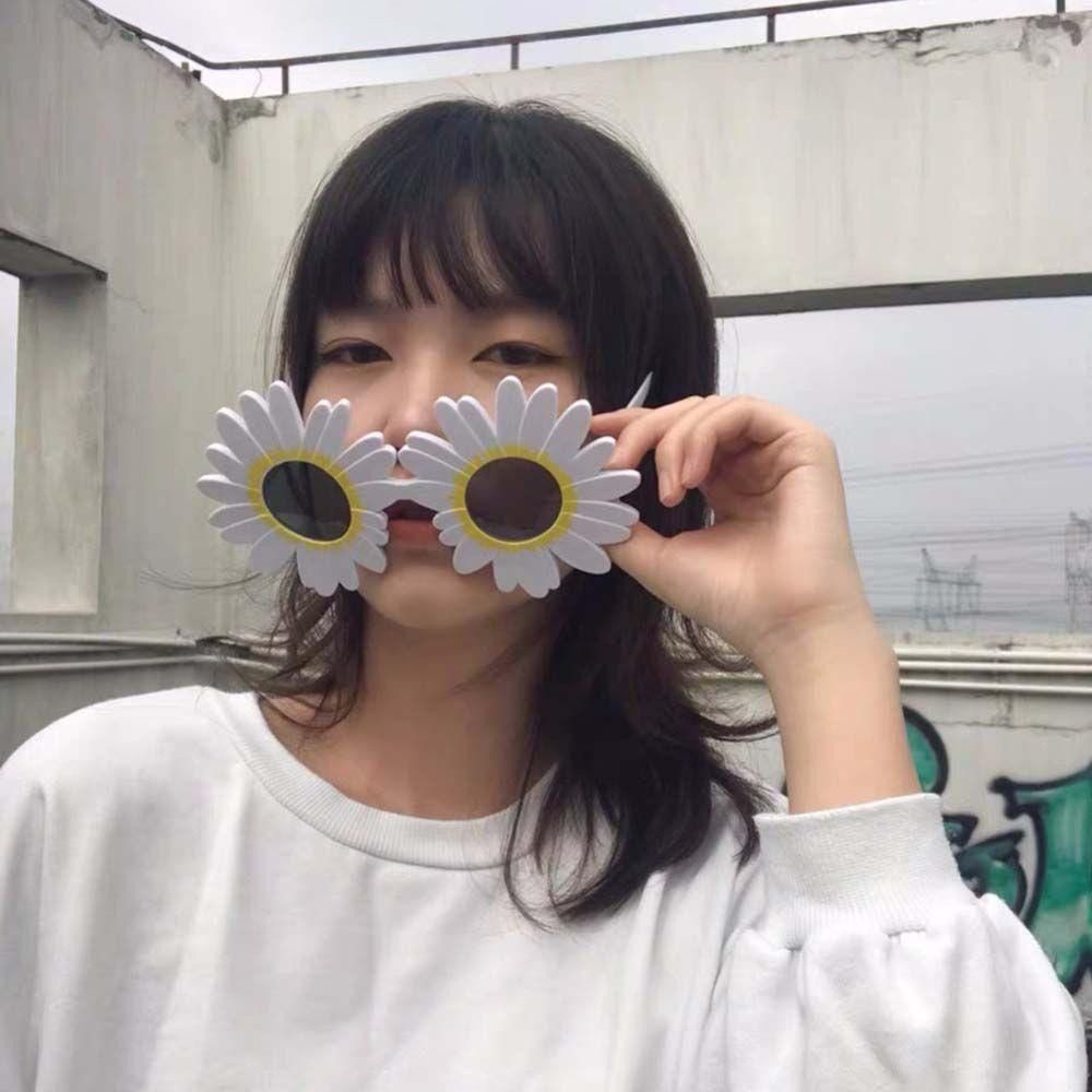 Party Supplies Sun Flower Shap - Vintage Fashion Photographers のレビューと価格