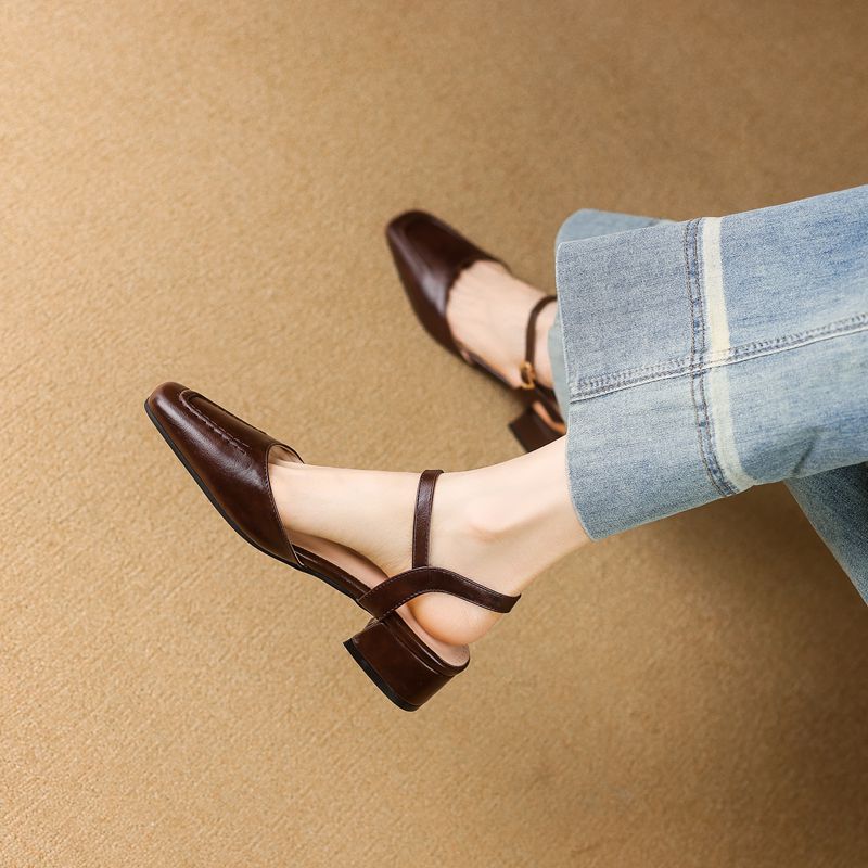 REAVE CAT 2025 Female Sandals  - Vintage Fashion Plus Size のレビューと価格