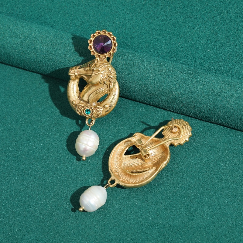 Vintage Purple Crystal Horse H - Vintage Fashion Jewelry Brands のレビューと価格
