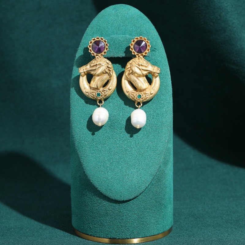 Vintage Purple Crystal Horse H - Vintage Fashion Jewelry Brands のレビューと価格