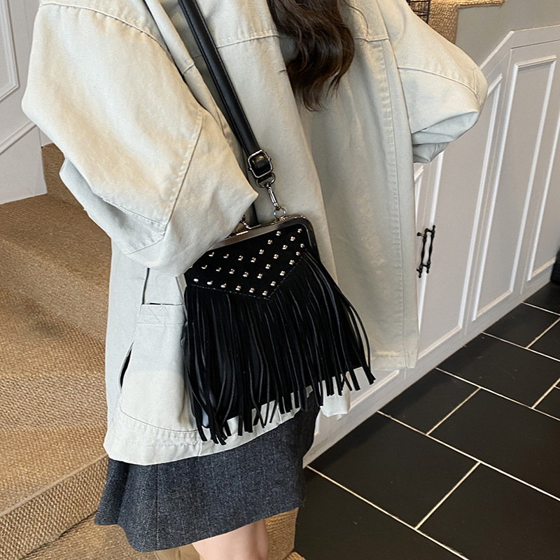 Women's Fashion Rivet Handheld - Vintage Fashion Collection のレビューと価格