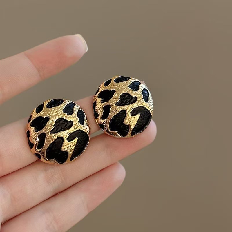Boho Style Leopard Print Patte - Vintage Fashion Illustrations のレビューと価格