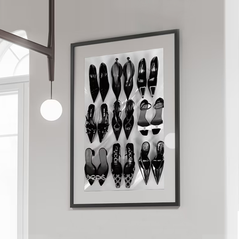Black White Luxury High Heels  - Vintage Fashion Sketches のレビューと価格