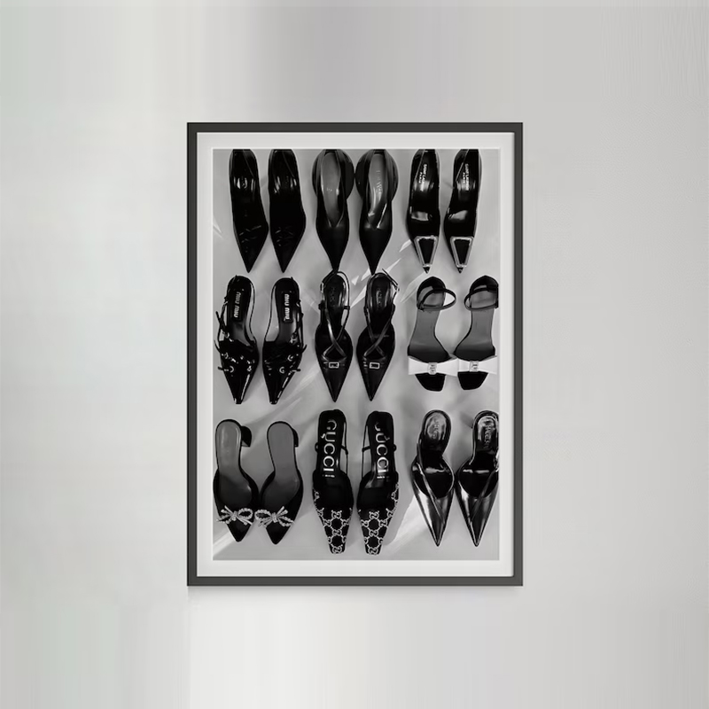 Black White Luxury High Heels  - Vintage Fashion Sketches のレビューと価格