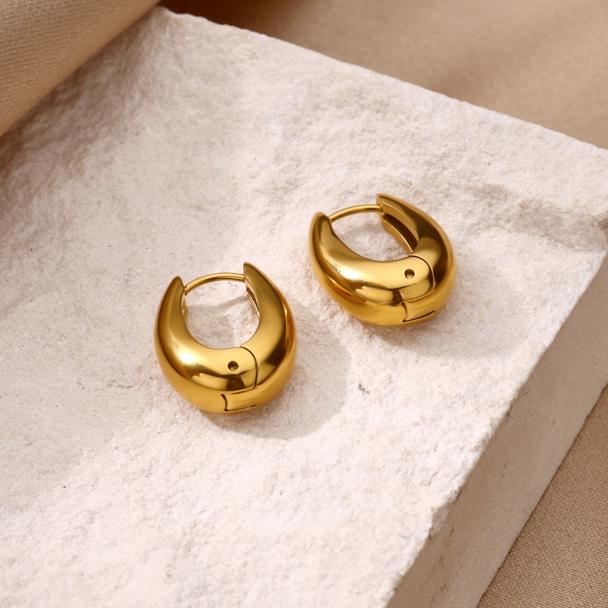 Vintage Small Oval Hoop Earrin - Vintage Fashion Ideas のレビューと価格