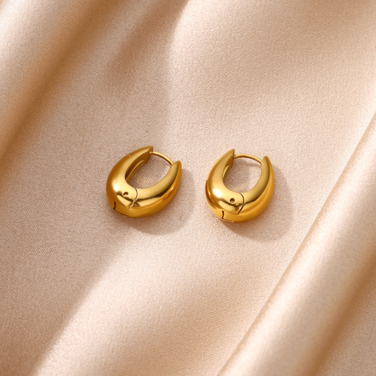 Vintage Small Oval Hoop Earrin - Vintage Fashion Ideas のレビューと価格