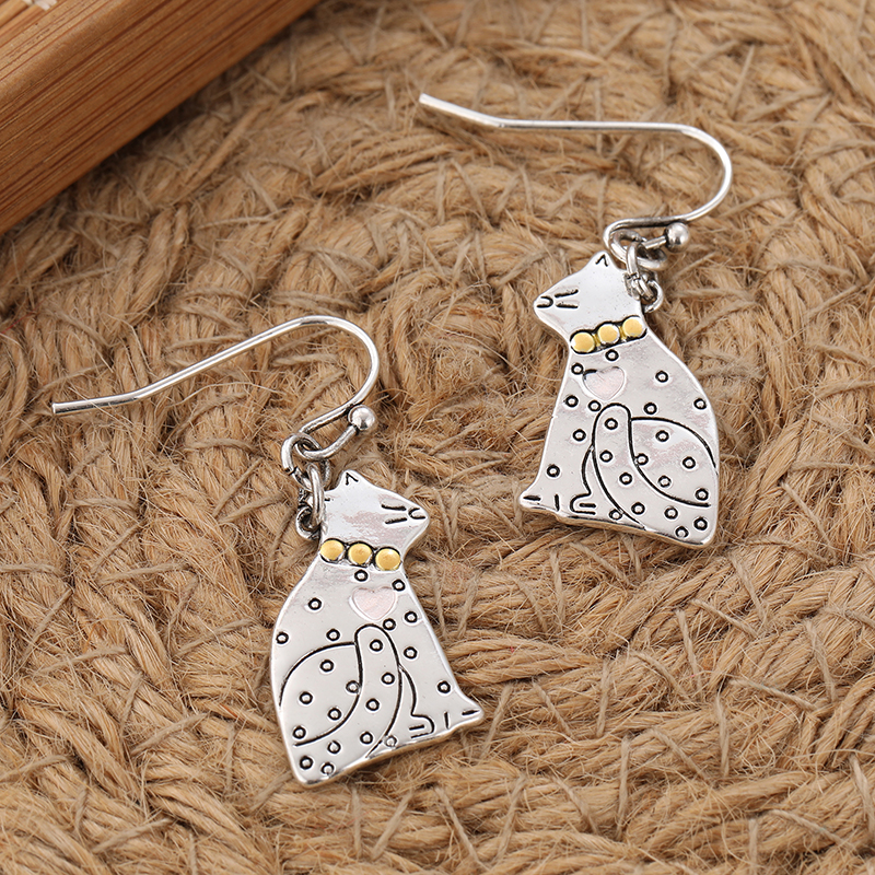 Cute Cat Kiss Pendant Earrings - Vintage Fashion Ideas のレビューと価格