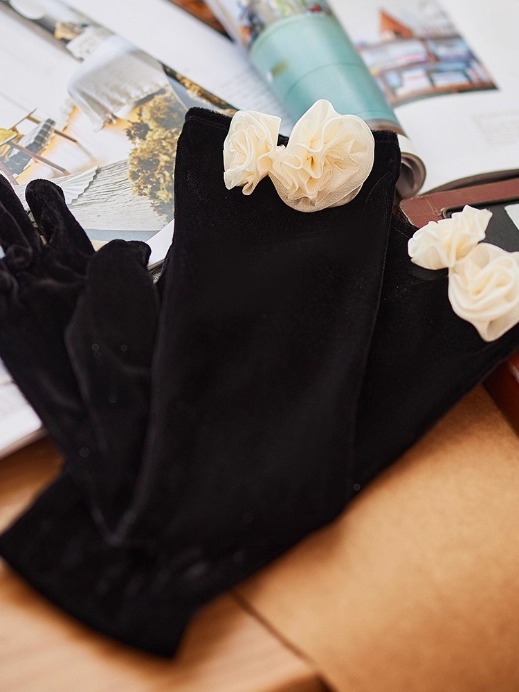 Women's Elegant Black Flower L - Vintage Fashion Photographers のレビューと価格