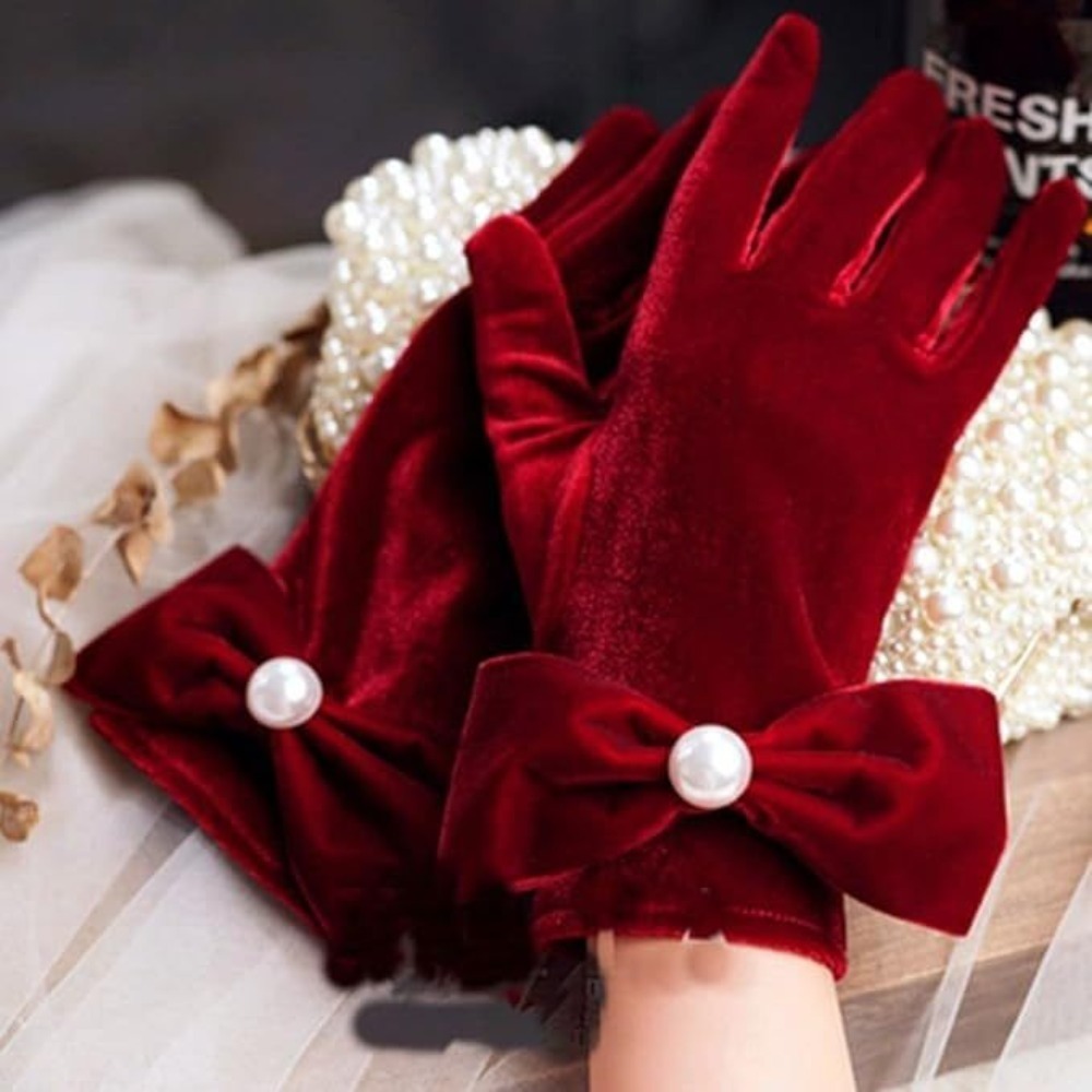 Vintage Wedding Bridal Gloves  - Vintage Fashion Photographers のレビューと価格
