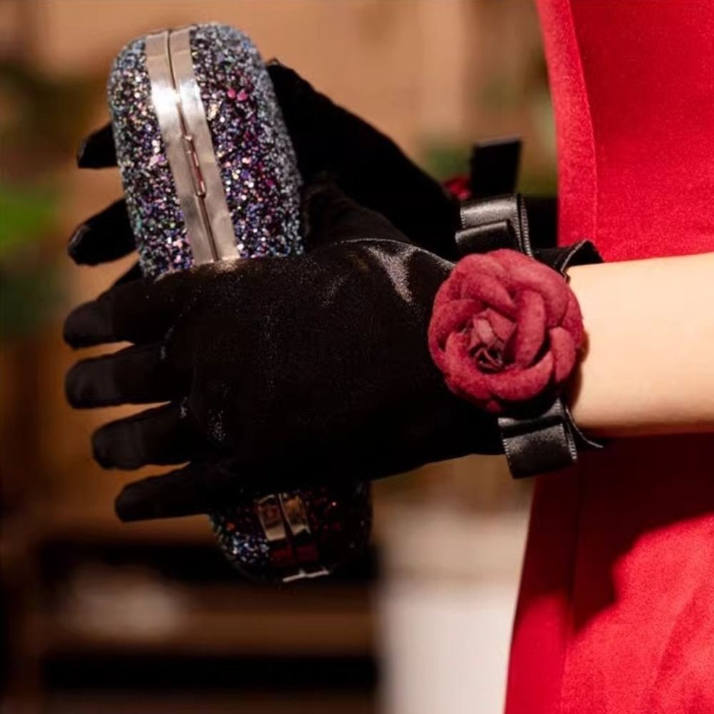 Vintage Wedding Bridal Gloves  - Vintage Fashion Photographers のレビューと価格