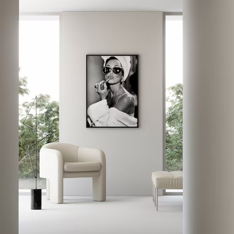 Audrey Hepburn Lipstick Canvas - Vintage Fashion Sketches のレビューと価格