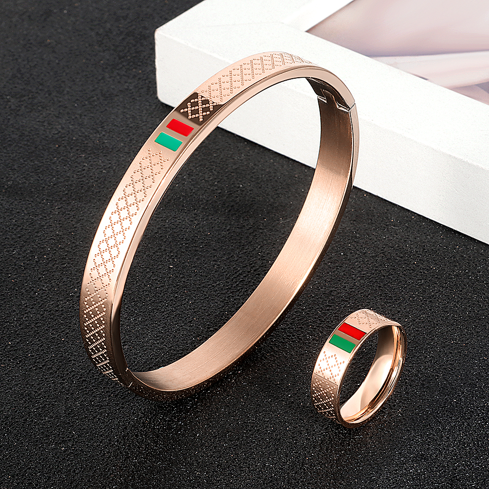 Zalman Classic Brand Green Red - Vintage Fashion Jewelry Brands のレビューと価格