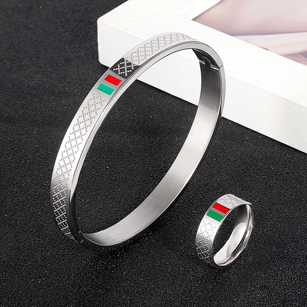 Zalman Classic Brand Green Red - Vintage Fashion Jewelry Brands のレビューと価格