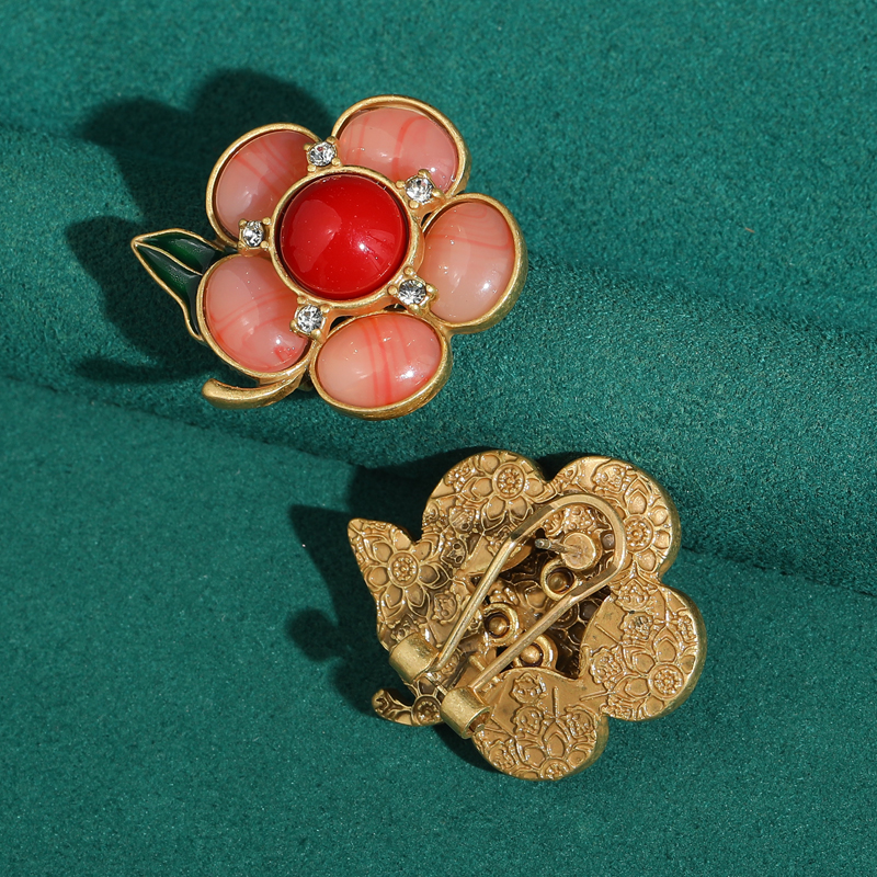 Vintage Natural Stone Pink Flo - Vintage Fashion Photographers のレビューと価格